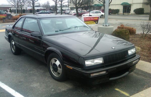 Curbside Classic: 1988 Buick LeSabre and LeSabre T-Type - The Strange Case Of Dr. Jekyll & Mr. Hyde 6 1986BuickLeSabreBlack06
