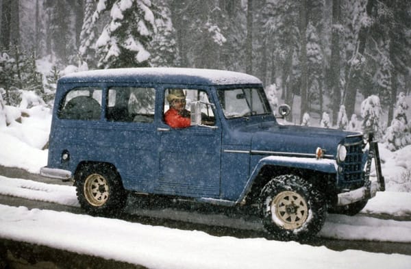 Vintage Snapshots: Early Jeep Adopters - 1950s-1970s 13 Captura de pantalla 2024 04 14 02.21.02