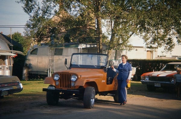 Vintage Snapshots: Early Jeep Adopters - 1950s-1970s 10 Captura de pantalla 2025 05 11 22.31.39