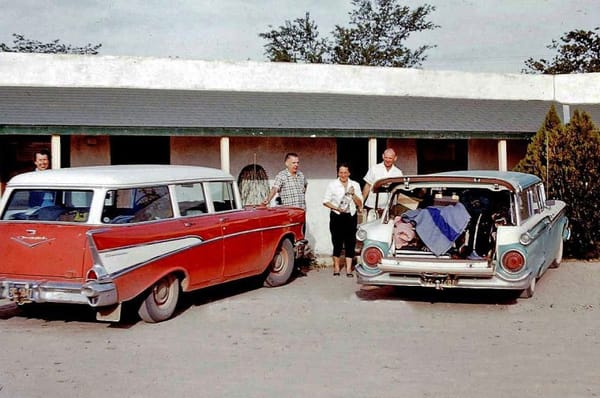 Vintage Snapshots: Traveling By Car In The '50s-'70s 5 dec45