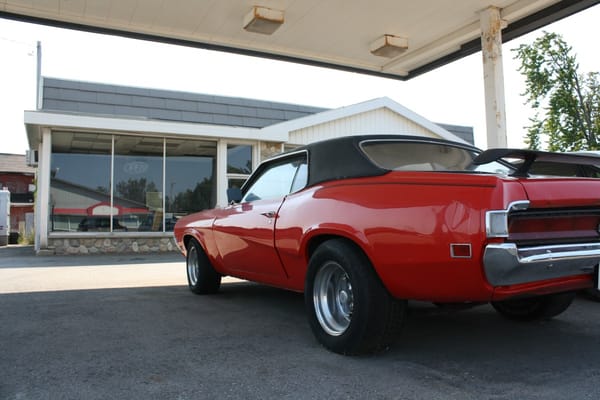 Roadside Classics: A September Trek To Northern Michigan 9 381 1969 or 70 Mercury Cougar at old Amoco CC