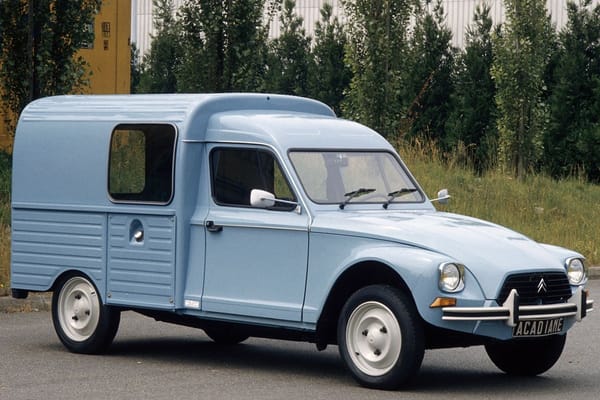 CC Twofer: 1982 Citroën 2CV 6 Charleston & 1976 Citroën 2CV AKS Fourgonnette – Fraternal Flat-Twins 8 acadiane