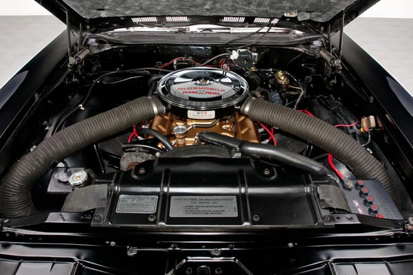 Pontiac Ram Air II, Oldsmobile Force-Air Induction, Chevrolet Cowl Induction – Did These Ram Induction Systems Actually Increase Power? 21 Oldsmobile W-31 Ram Rod 350 engine with Force-Air Induction hoses in a black 1969 Oldsmobile Cutlass S