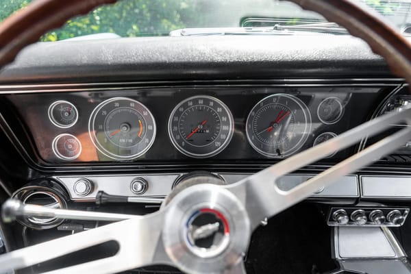 Vintage Car Life Review: 1967 Chevrolet Impala SS 427 – "A Family Car For A Swinging Family" 16 U14 special instrumentation package in a 1967 Chevrolet Impala SS 427, viewed through the steering wheel rim
