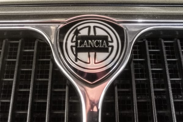Curbside Classic: 1989 Lancia Thema Turbo 16v – Lancia’s Last Luxury Liner 15 IMG 20230421 092059 edited