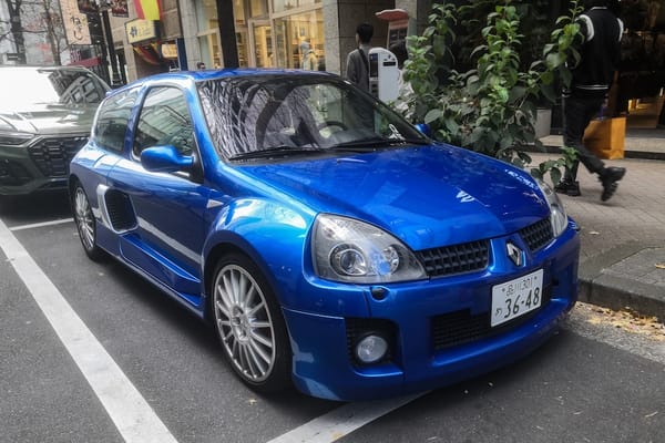 Curbside Classic: 2005 Renault Clio V6 – The Hatchback Of Notre-Dayum! 13 IMG 20241208 114828 edited