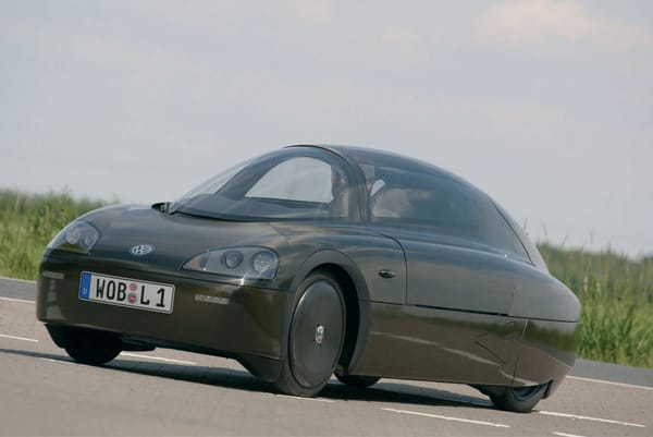 Cohort Classic: 2015 Volkswagen XL1 – This Was The Future, Once 5 2002 Volkswagen 1L Concept 02 lg