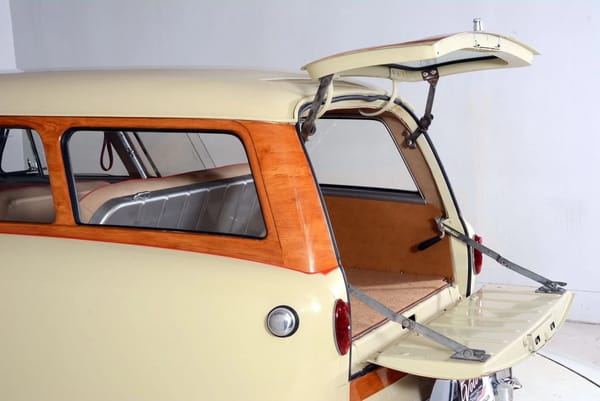 1950 Nash Rambler Custom Station Wagon – The Original Luxury Compact Turns 75 10 Tail of an ivory 1950 Nash Rambler wagon with the two-piece tailgate open