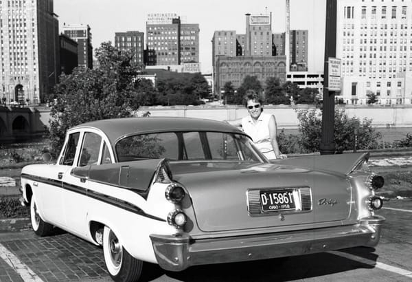Vintage Snapshots: Chrysler Products Of 1957-1958 - Suddenly It's 1960! 10 Captura de pantalla 2024 07 21 01.15.28