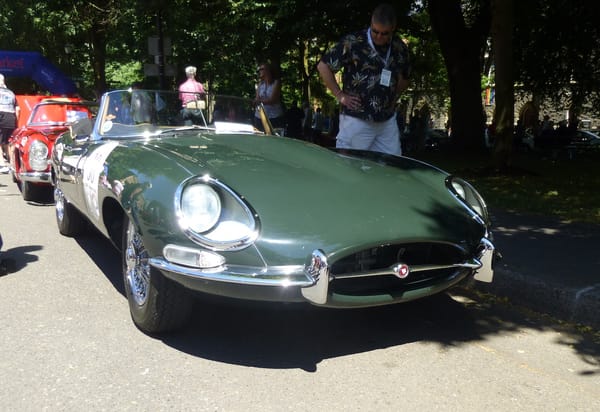 Car Show Classics: Streamlined Sundays: Cars in the Park, Part 3 - Slow Looks at Fast Cars 35 61JagE4