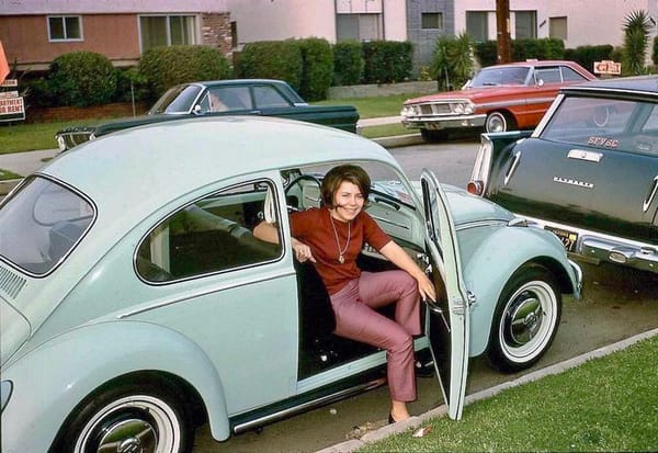 Vintage Snapshots: A Gallery Of Volkswagen People - '60s-'70s 8 d4e05f6d12d6521c5e81bac535dceb4f