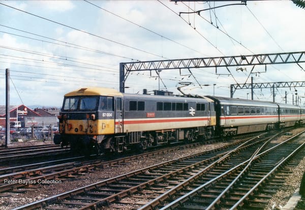 Trackside Classic: 1951 British Railways 7P Pacific No 70000 Britannia – Nationalised Pride 21 21