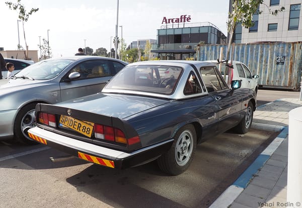 Dark Blue Type 105 Alfa Romeo Spider