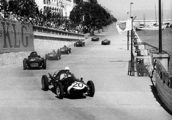 Automotive History: Jack Brabham - You Make Your Own Luck 26 trint