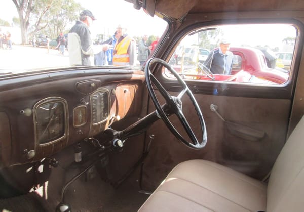 1935 Nash Aeroform interior