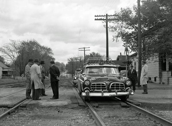 Vintage Photos: Classic Cars Riding Classic Railways - Railroad Inspection Cars, 1950s-1960s 4 Captura de pantalla 2025 05 30 11.21.52