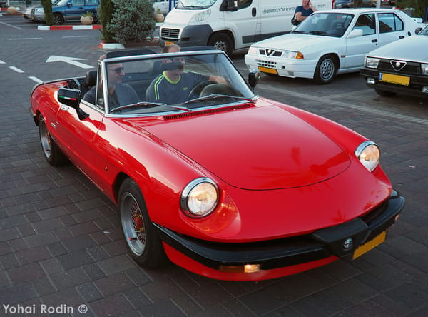 Red Type 105 Alfa Romeo Spider