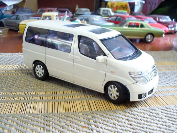 CC In Scale: A Gallery Of Japanese Car Models 16 Elgrand3