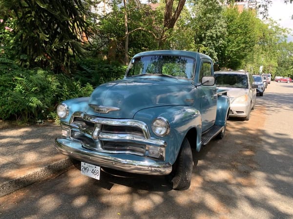 Curbside Find: 1954 Chevrolet Pickup - Out For The Summer 1 Captura de pantalla 2025 06 29 22.18.38