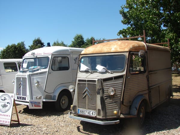 Car Show Classics: At The Chappelle de Vehicules Anciennes At Tonneins, France, For The Fete Of Saint Christopher. 59 DSC05763