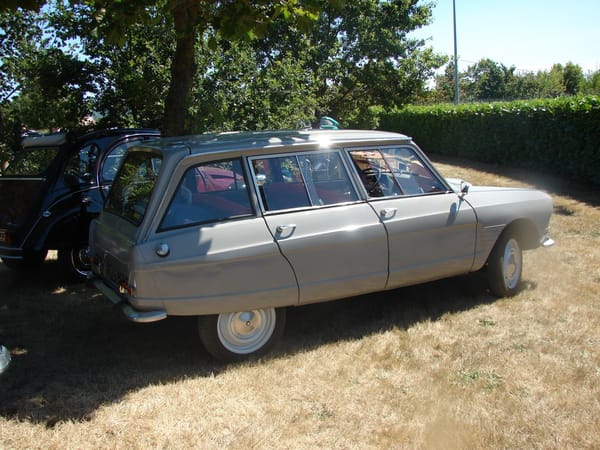 Car Show Classics: At The Chappelle de Vehicules Anciennes At Tonneins, France, For The Fete Of Saint Christopher. 5 citroen ami estate