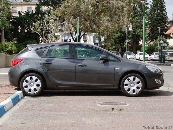 COAL: 2012 Opel Astra J – On The Way Up 8 01