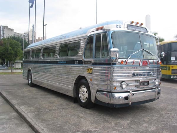 Bus Stop Classic: ACF-Brill IC 41 – Silver Screen Standout 9 4104