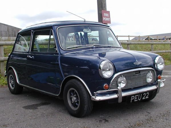 Automotive History: Radford (and Wood & Picket) Minis - When Ultra Luxury Minis Were Hot In Swinging London 15 radford mini de ville 02