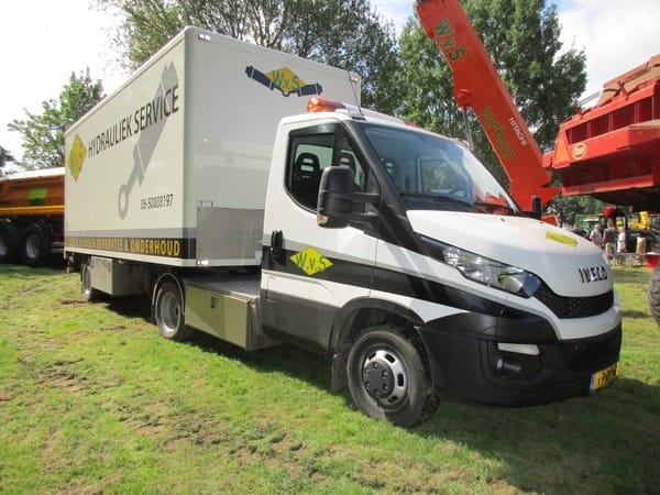 CC Global: Modern Service Vans And Trucks - Peugeot, Mercedes-Benz, Renault and Iveco 7 IMG 4344