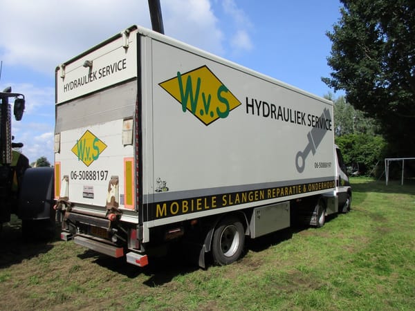 CC Global: Modern Service Vans And Trucks - Peugeot, Mercedes-Benz, Renault and Iveco 9 IMG 4348