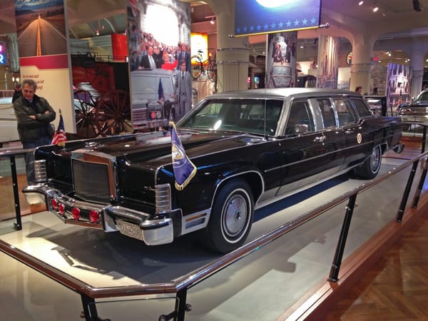 Reagan Lincoln Limo 01