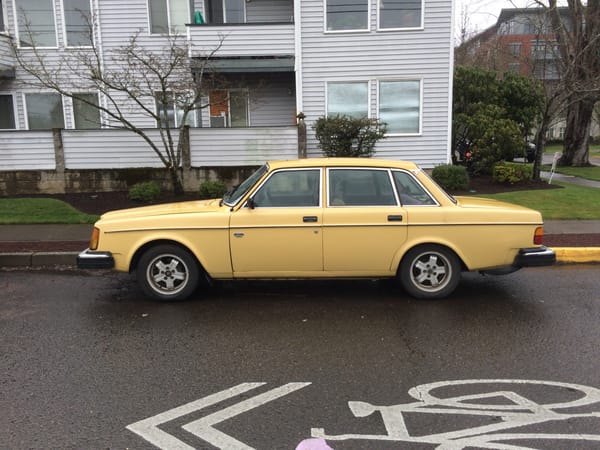 Curbside Classics: Two Long Life Cars, or Suddenly It's 1985 5 CC 383 022