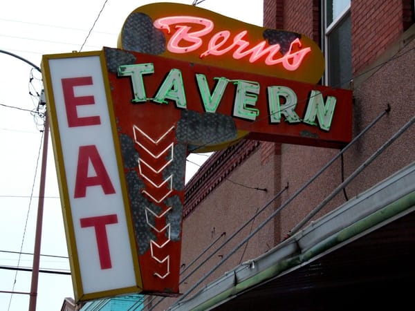 Vintage Neon Signs - A Gallery By Curtis Perry 19 83272868 1323386be9 k