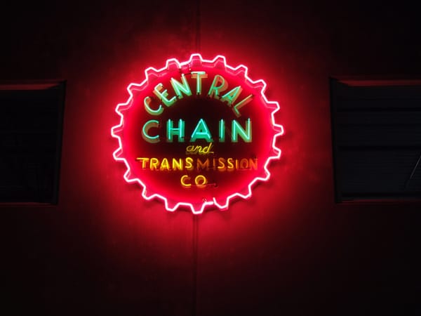 Vintage Neon Signs - A Gallery By Curtis Perry 38 85808566 5762222929 k