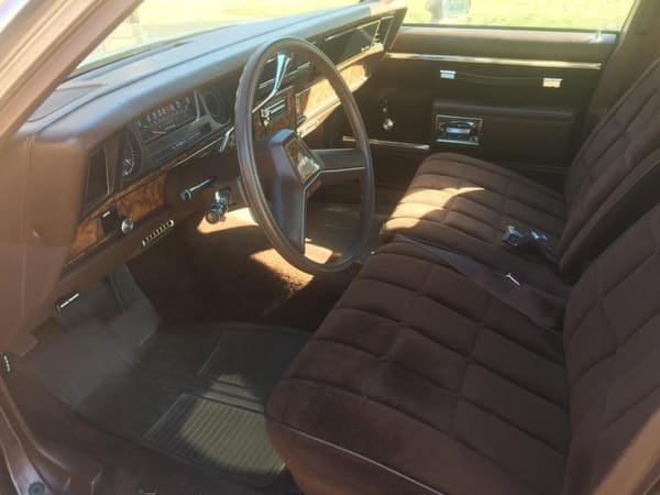 COAL: 1984 Chev Caprice - Second Verse, Same(?) as the First 11 1984 Chevrolet Caprice Interior 001