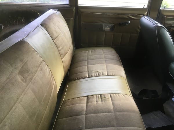 Curbside Classic: 1972 International Travelall 1210 4x4 - Travel All Roads Or None At All 5 IMG 6053