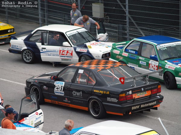 Black BMW E34 Racing