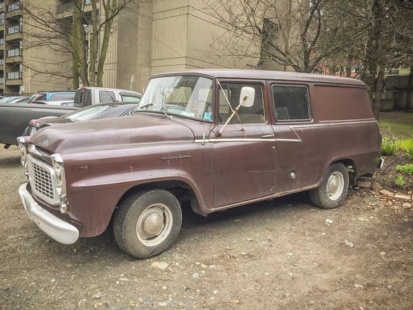 58 60 IH Travelall Leftside 0088