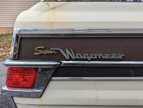 1966–1971 Jeep Super Wagoneer and Wagoneer Custom Special: These Luxury SUVs Were Way Ahead Of Their Time, So Why Didn't They Sell? 2 Right fender Super Wagoneer badge on a 1968 Jeep Super Wagoneer