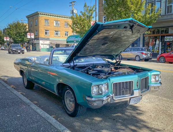 Curbside Classic: 1971 Oldsmobile Delta Royale - Getting Warmer 1 71 Olds Delta Royale CV RF34a