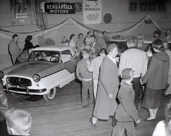 Vintage Photos: Nash And Rambler Dealers In The '50s & '60s - Lots, Deliveries And Showroom Fun 4 Captura de pantalla 2024 10 17 00.10.47
