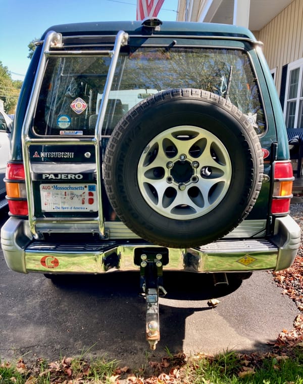 Curbside Classic - There's Always Something Interesting in a Small Town: 1995 Pajero Wide Exceed 5-Door Turbo Diesel 2 1995pajerorear