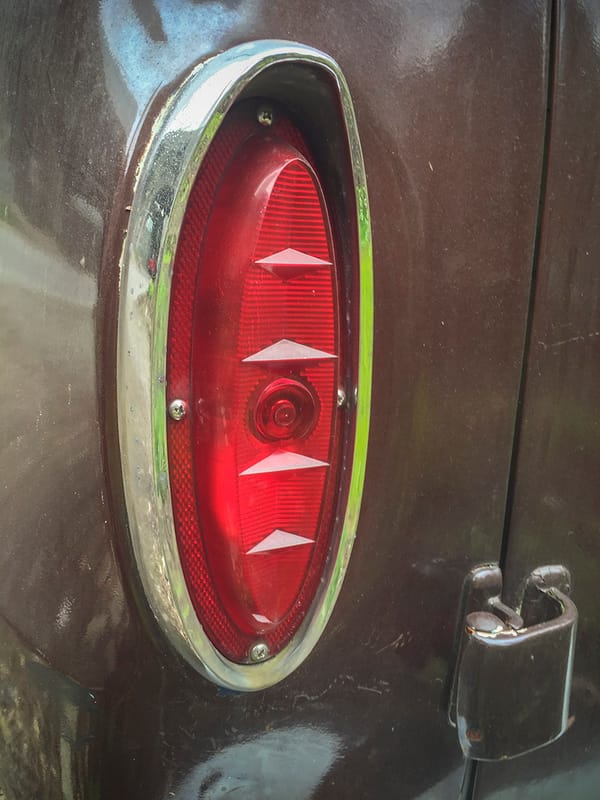58 60 IH Travelall Taillight 0092