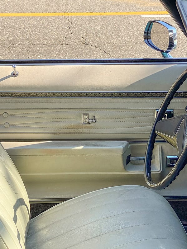 Curbside Classic: 1971 Oldsmobile Delta Royale - Getting Warmer 11 71 Olds Delta Royale CV Doorpanel