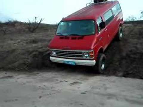 dodge van charger 4x4