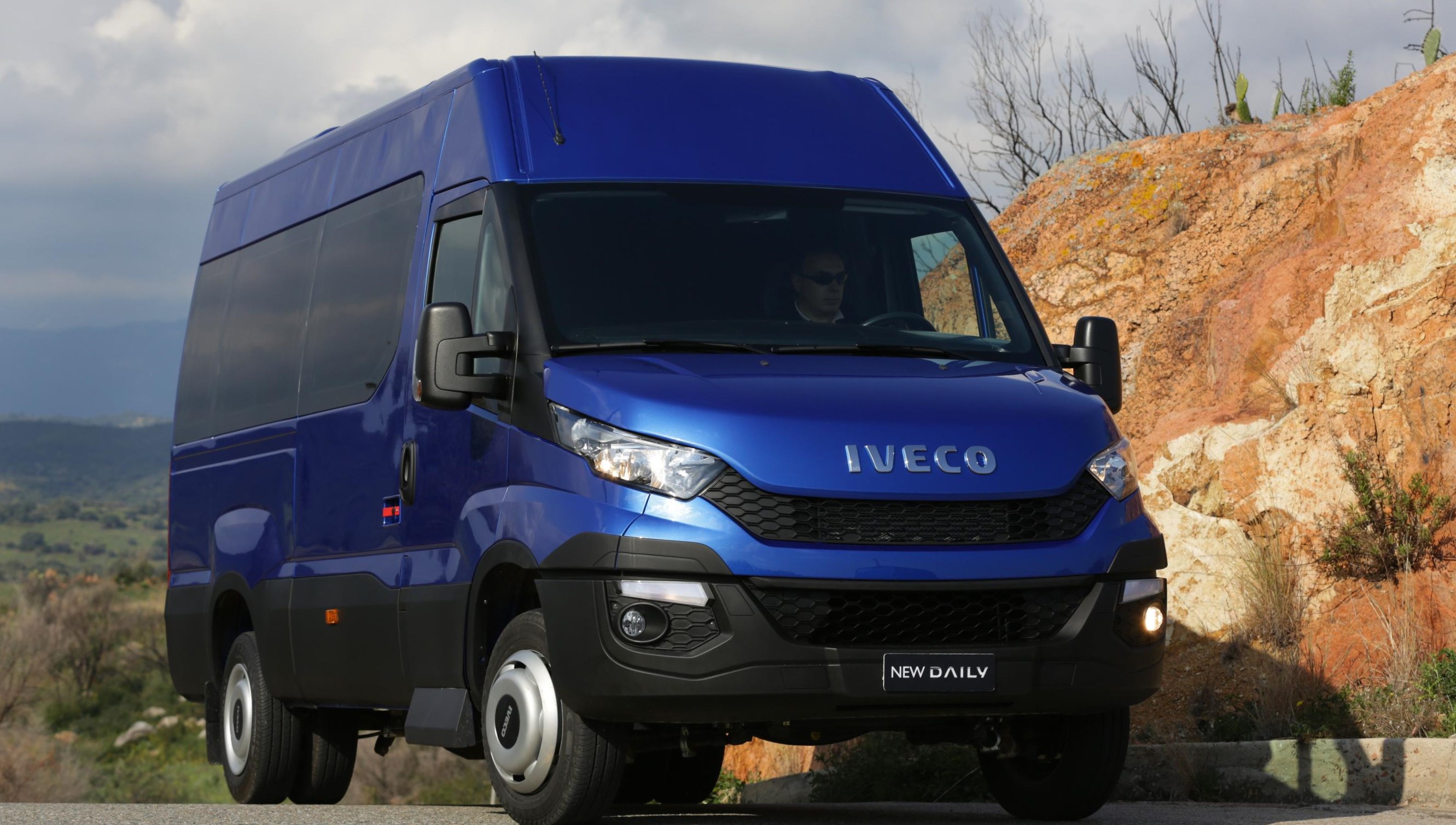 Ивеко в россии б у. Ивеко Дейли. Iveco Daily 50c15v. Iveco Daily 2021. Турист Iveco Daily 50c15v.