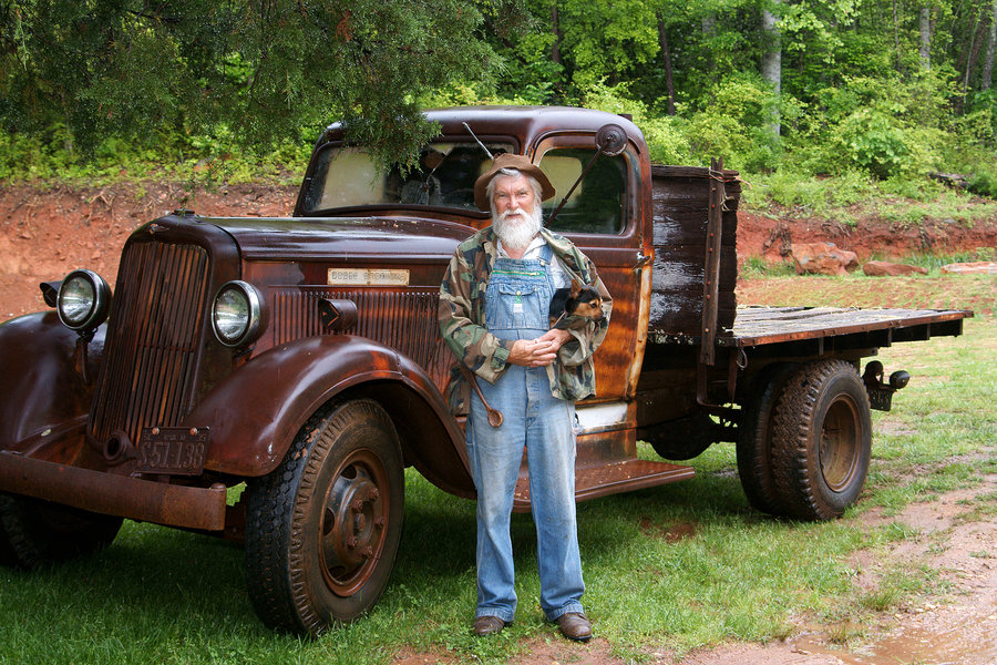 Пикап в деревне. Old Truck man. Old Pickup Truck. Old man's Lorry.