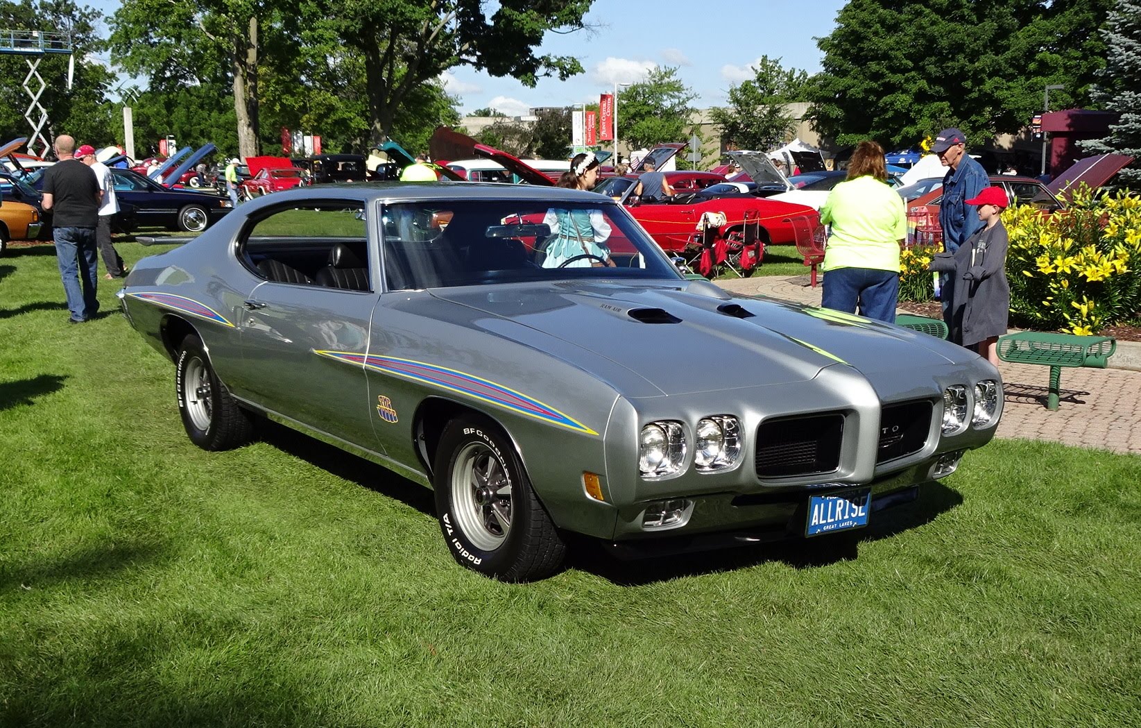 Also, one of my favorite stripe executions was also a GTO, but the 70 Judge...