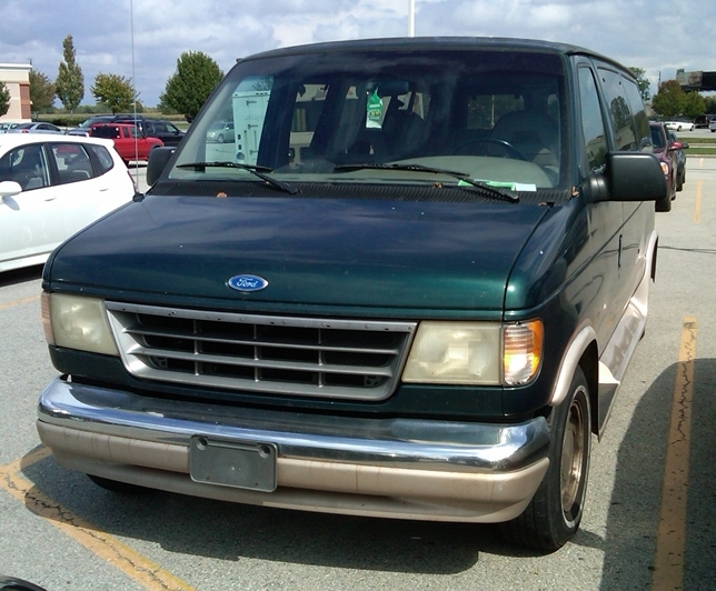 1995 Ford chateau club wagon #9