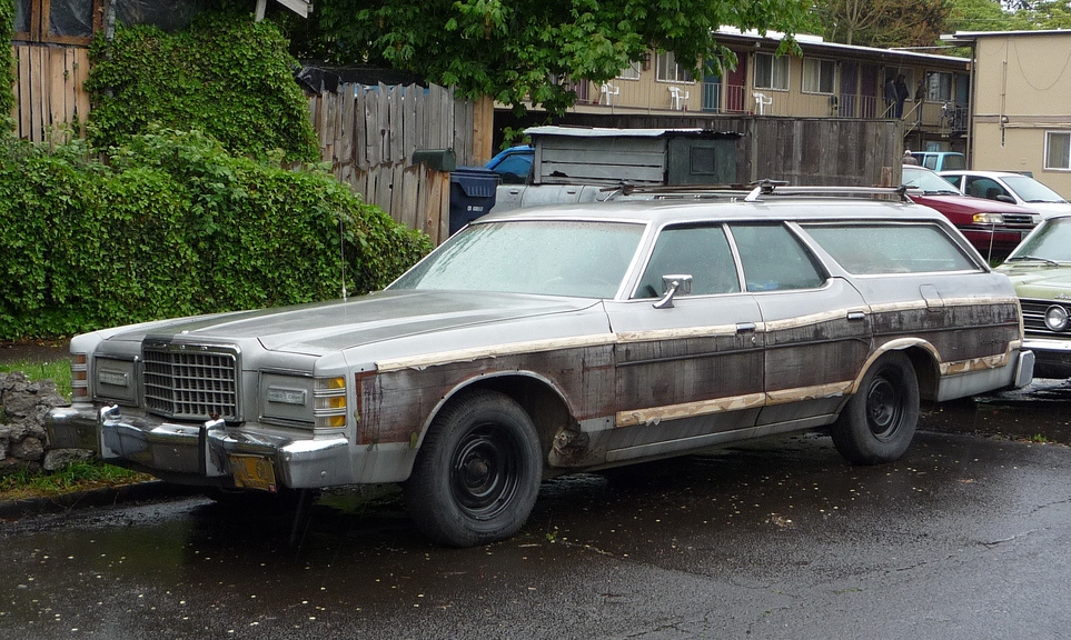 1975 Ford country squire for sale